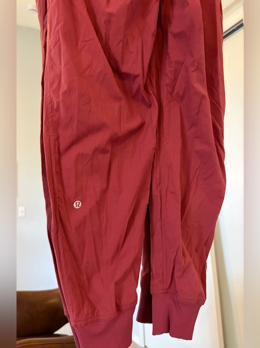 Lululemon Studio Joggers Size 8 Maroon Red Womens Athletic Loungewear - Picture 4 of 5